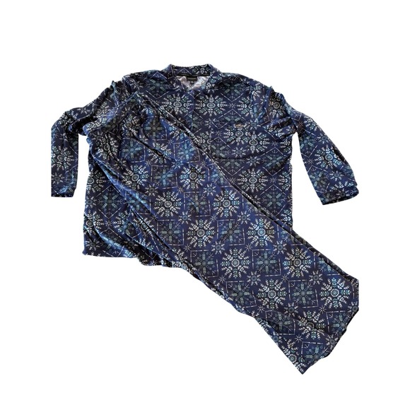 Other - Tahari Women's Pajama Set 3X | Button Front Top & Pants | Blue Snowflake Print